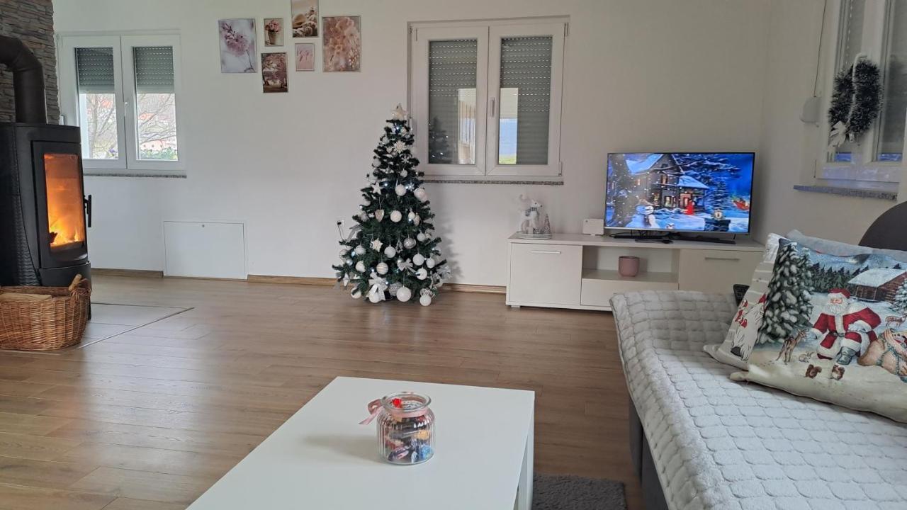 Willa Vikendica Bruse Jaklici Zewnętrze zdjęcie